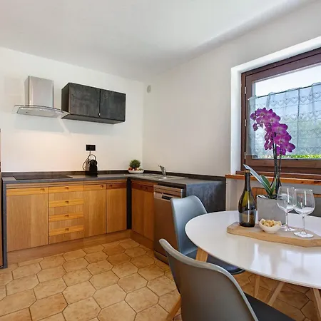 Feriehus Maison Le Cre 4 *